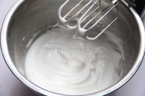 不开裂不塌陷戚风蛋糕
