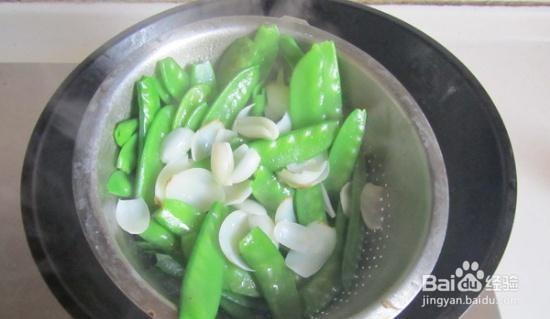 家庭自制百合炒扁豆