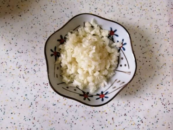 快手蒜蓉粉丝娃娃菜