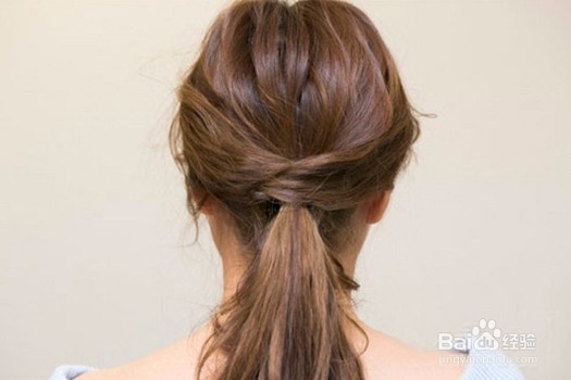 低垂丸子头 慵懒清新的低垂丸子头最in