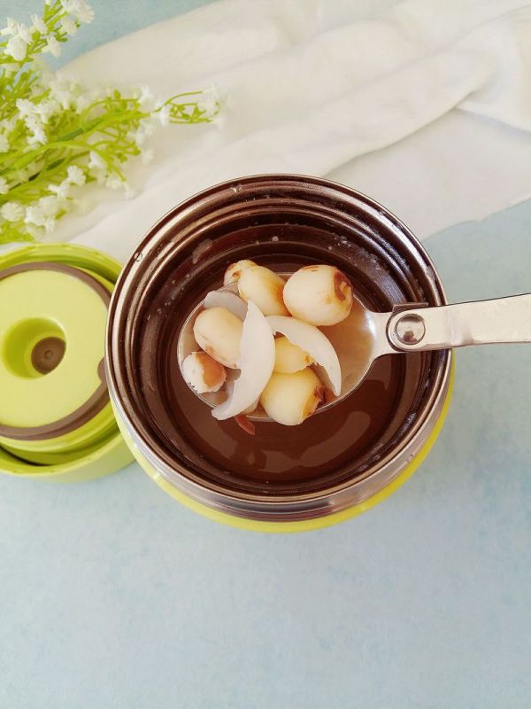 芡实莲子百合汤