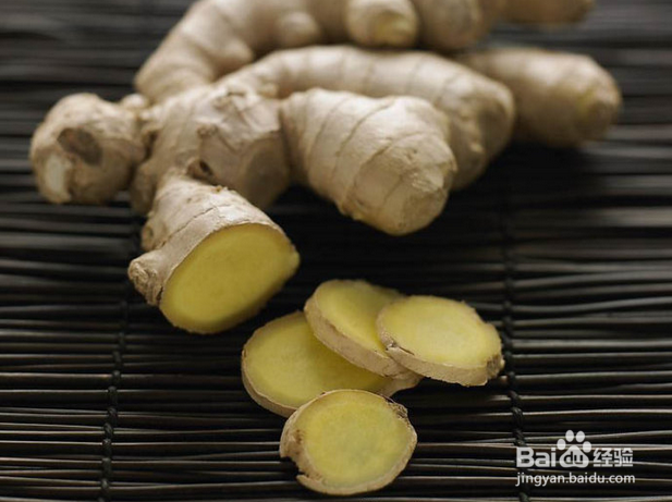 我的脚有脚气,很臭!怎么办?