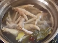 酸辣鸡脚的制作方法