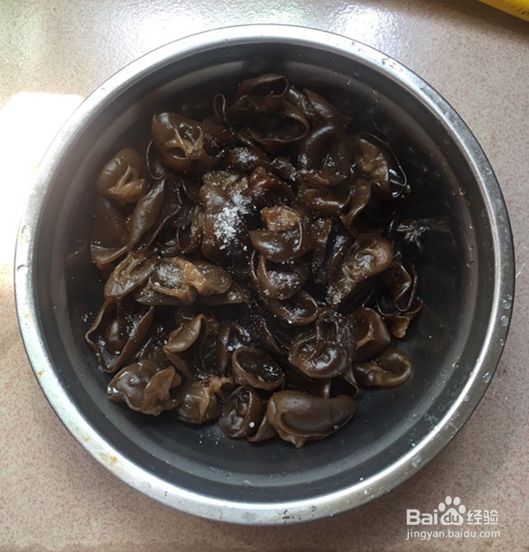 凉拌黑木耳的做法