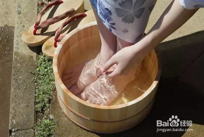 每天坚持用热水洗脚有哪些好处