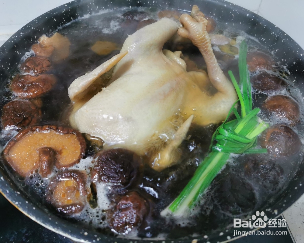 味美鲜香的鸡香菇鸡汤面