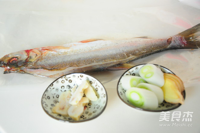 清蒸太湖白鱼