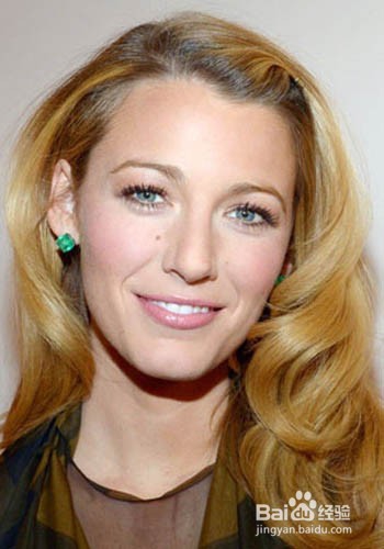 将卷发发挥到极致美 你有吗?