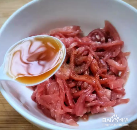 如何做酸菜炒肉丝