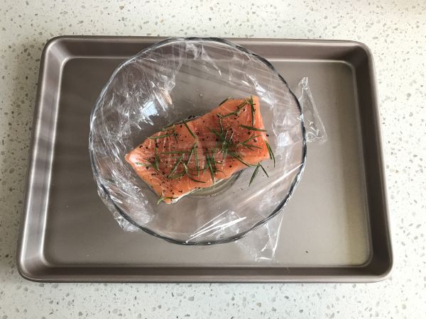 迷迭香烤三文鱼