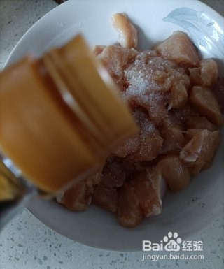 黄瓜炒鸡丁的做法