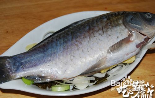 来个清淡的，酸菜蒸鱼