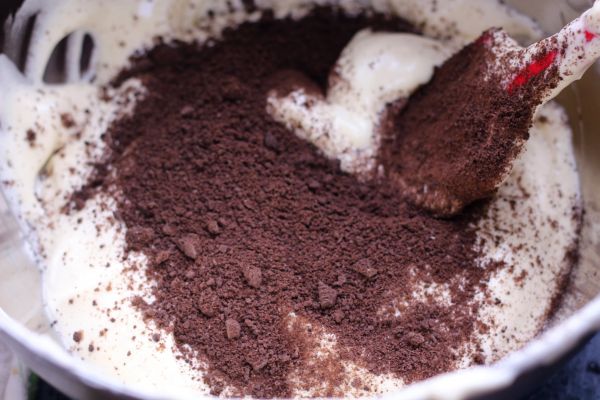 奥利奥戚风蛋糕