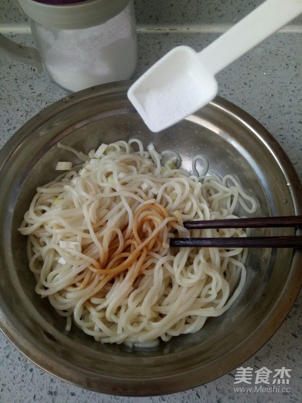 鱼露海苔凉面