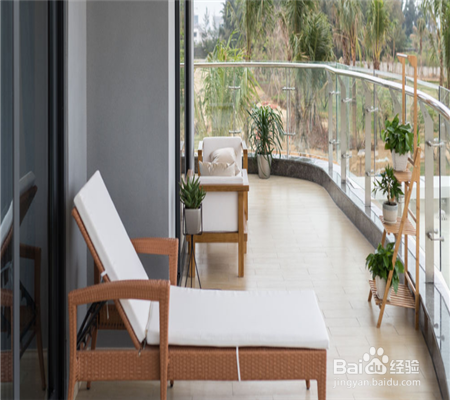 两家公共阳台如何隔断