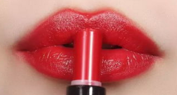 口红的正确涂法及如何搭配