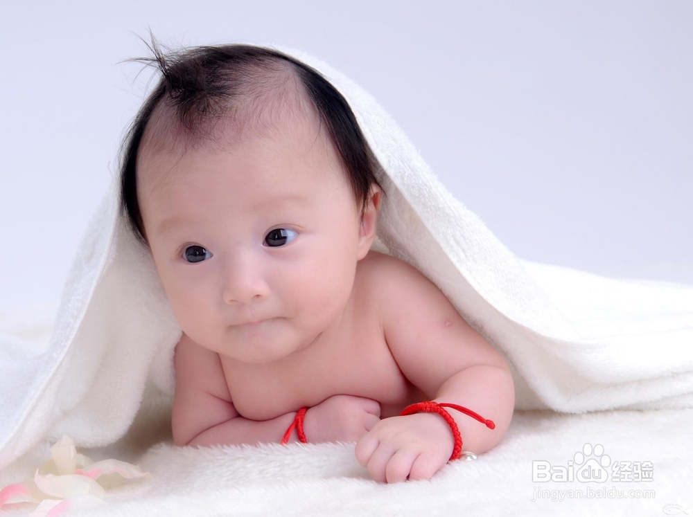 宝宝有自虐倾向时,家长要怎么发现并处理