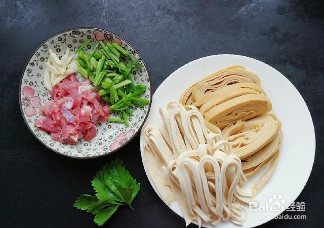 家庭自制千张炒面皮