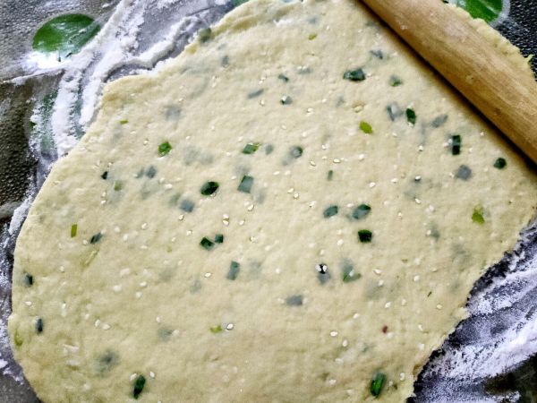 营养酥脆黄油香葱鸡蛋小饼干