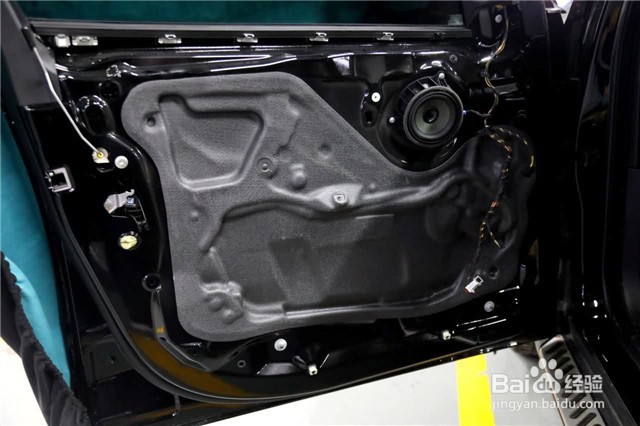 广州宝马X5过顺德音响改装升级作业