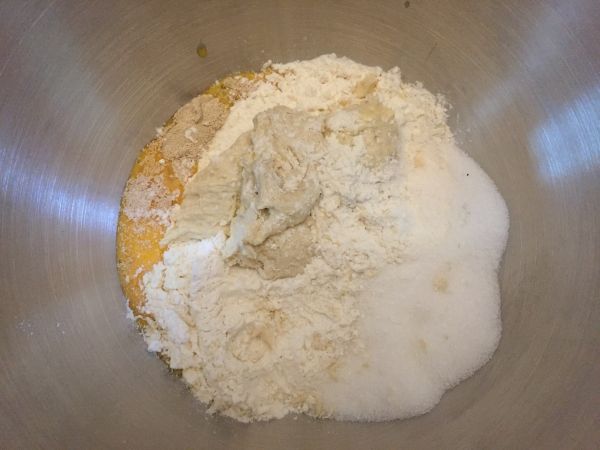 橄榄菜火腿面包