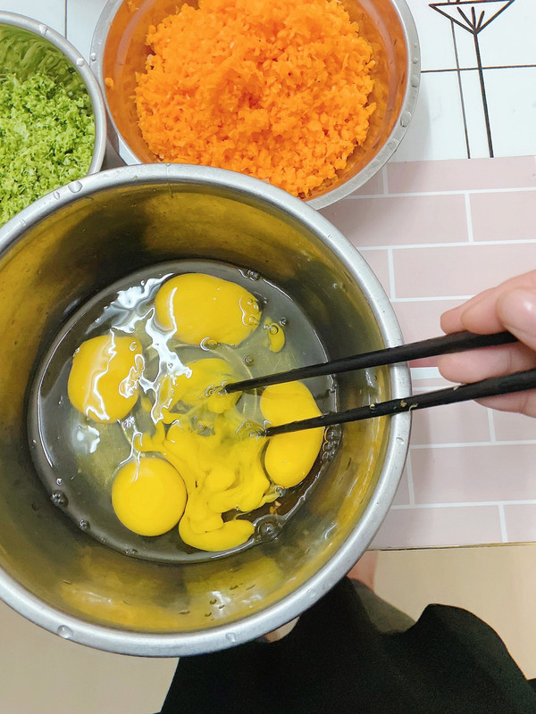 花莱红萝卜蒸鸡蛋