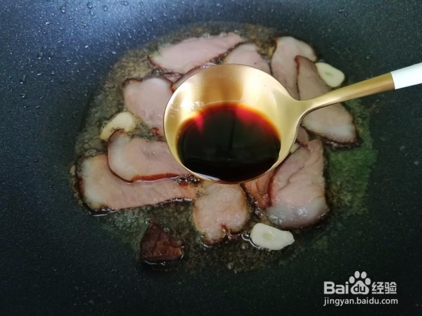 菜花木耳炒腊肉