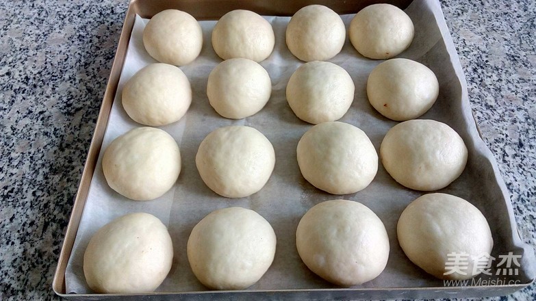 淡奶油豆沙面包