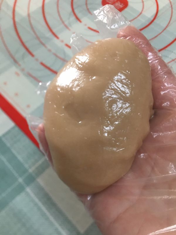 可爱小熊奥利奥雪梅娘