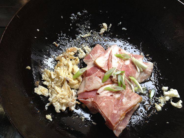 教你做培根鸡蛋炒白菜，味道美极了