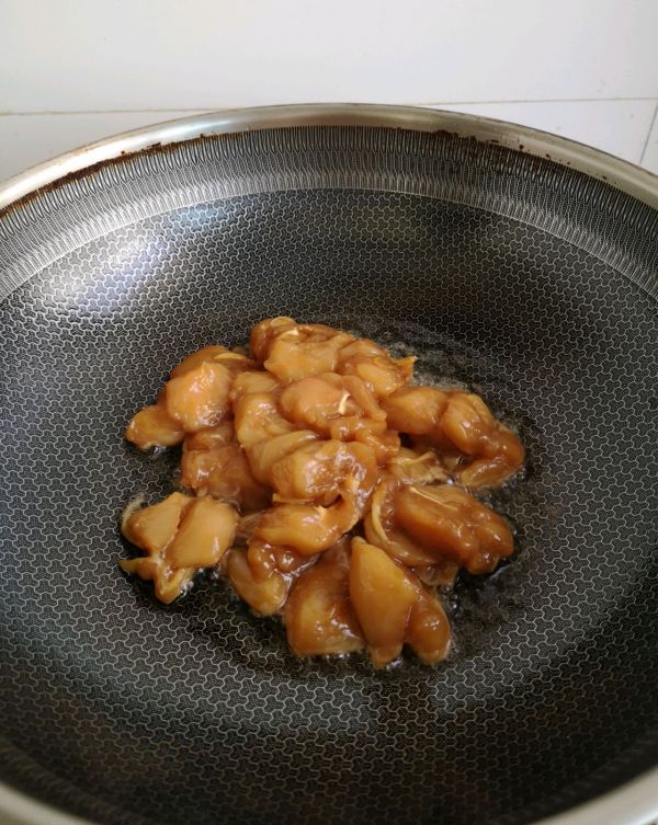 蚝油芦笋辣子鸡丁