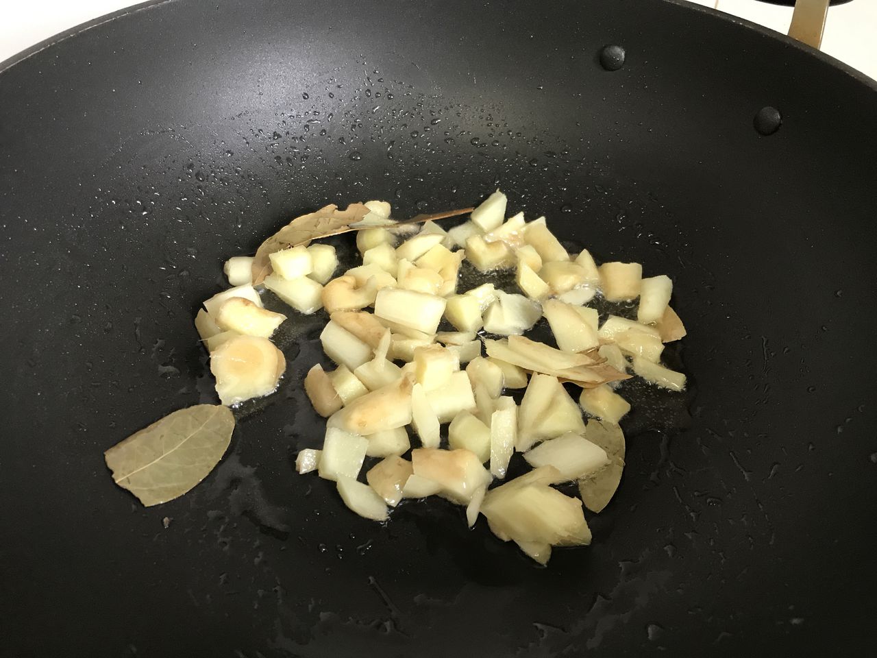 美味十足的鸡烧魔芋丝！