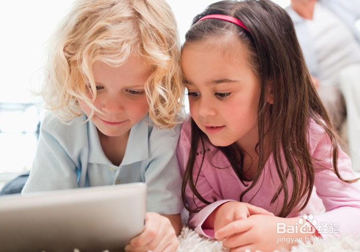 孩子沉迷于玩手机怎么办 家长一定要知道