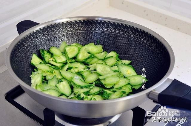 年后清肠胃菜:黄瓜木耳炒鸡蛋的