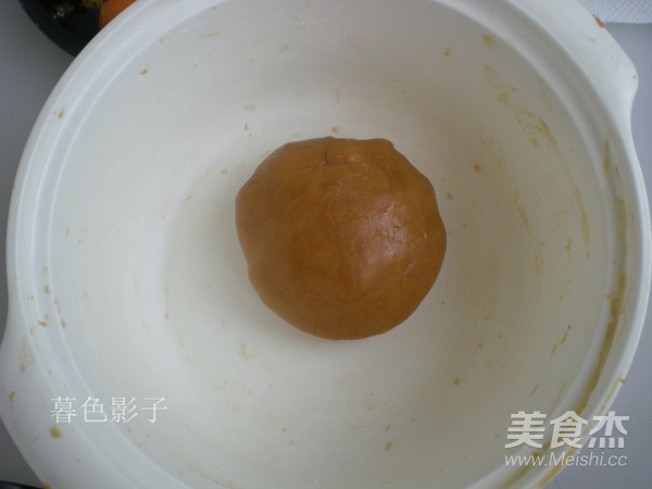 广式咸蛋黄月饼