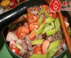 怎么做红酒烧牛尾