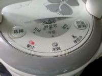 冰凉解暑的西瓜汁