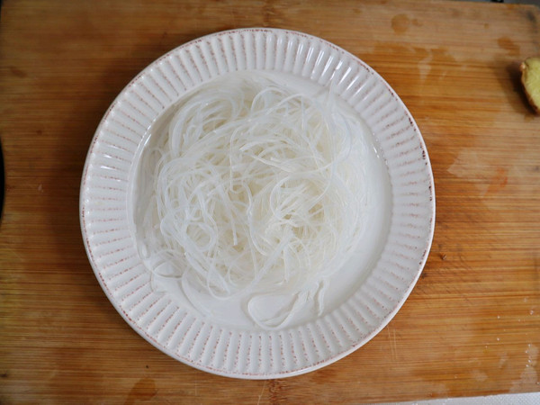 清蒸蒜蓉粉丝虾