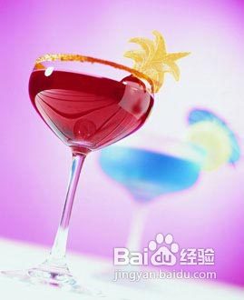 羽毛球运动中应该如何补充水分