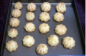 【手工甜点】香甜美味的奶油泡芙好吃极了