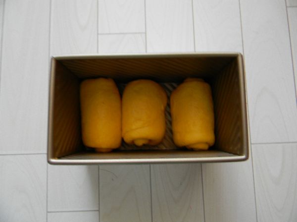 奶香胡萝卜豆沙吐司