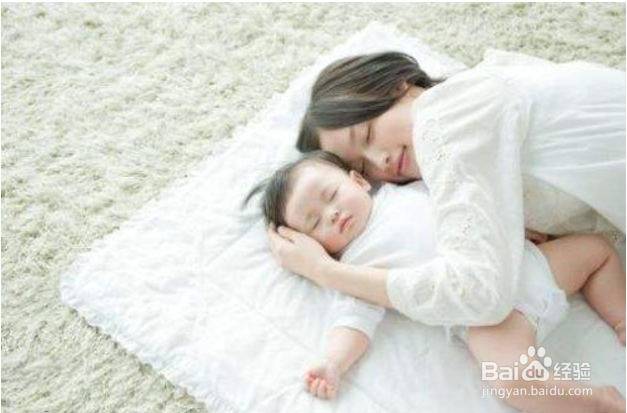 刚出生婴儿腿弯怎么办