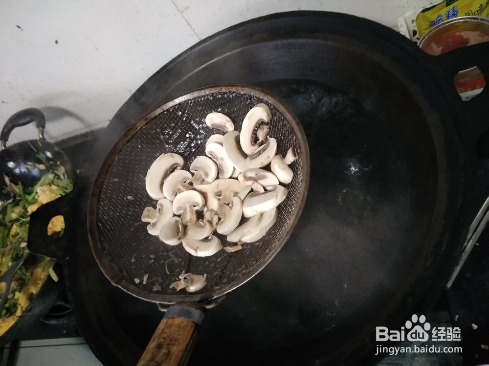 香菜黄瓜丝炒鸭蛋