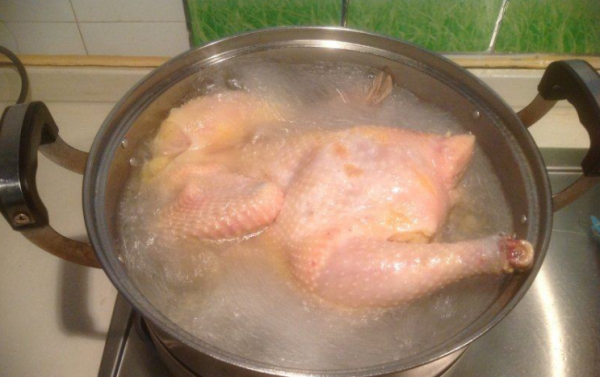 冬虫夏草炖老母鸡