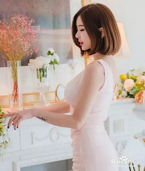 人像摄影穿什么颜色的裙子最有气质？