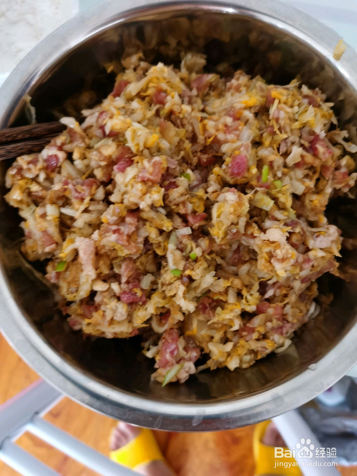 大东北酸菜肉馅蒸饺的做法