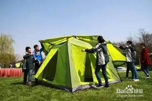 如何在户外扎帐篷？