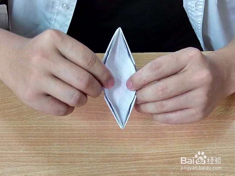 如何折一个乌篷船?