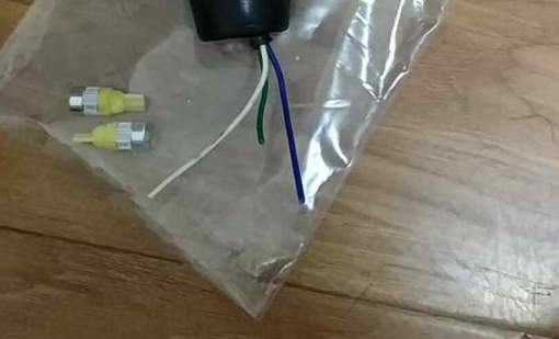 电动车大灯负极有电吗