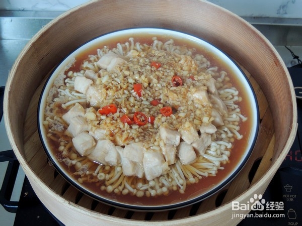 如何做蒜蓉金针菇蒸鸡胸肉